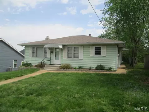 410 S Oak St, Union, MO 63084