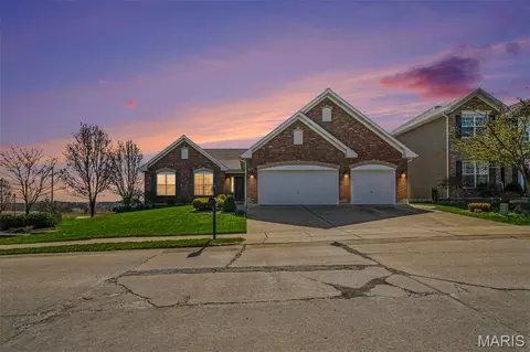 2399 Appaloosa Trl, High Ridge, MO 63049