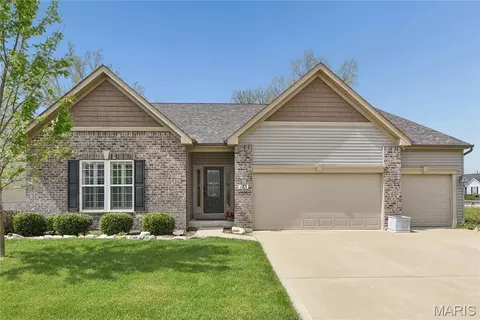 1163 Crystal Creek Pkwy, Wentzville, MO 63385
