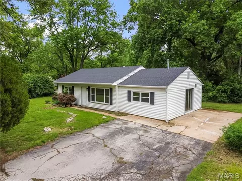 11920 Bridgevale Ave, Saint Louis, MO 63138