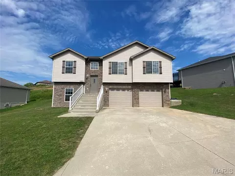 206 Sandstone Dr, Saint Robert, MO 65584