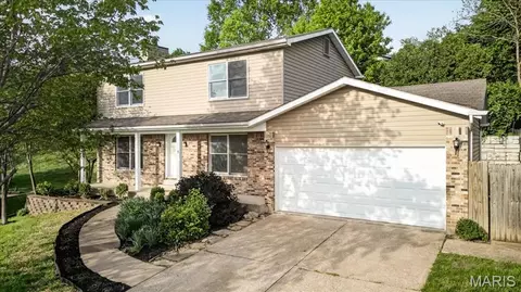 12228 Glenpark Dr, Maryland Heights, MO 63043