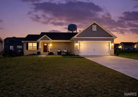 1588 Misty River Dr, Saint Paul, MO 63366