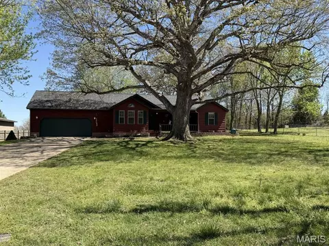 5102 Crabapple Ln, Poplar Bluff, MO 63901