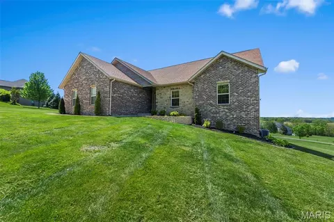 Exterior - 1006 Saddlebrooke Rdg, Jackson, MO 63755 photo 4 of 13