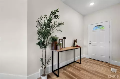 Entry Way - 1006 Saddlebrooke Rdg, Jackson, MO 63755 photo 1 of 4