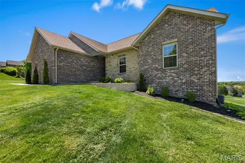 Exterior - 1006 Saddlebrooke Rdg, Jackson, MO 63755 photo 2 of 13