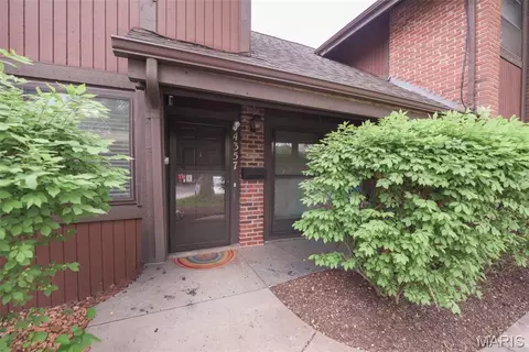 4357 Tavistock Cir, Oakville, MO 63129