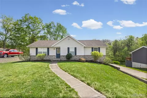 49 Alta St, Glen Carbon, IL 62034