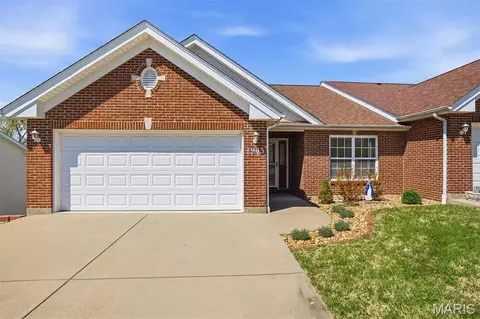 4963 S Point Rd, Washington, MO 63090