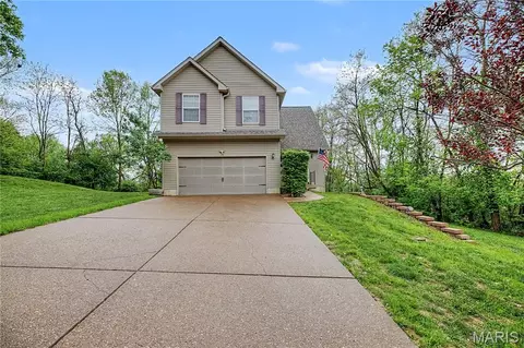 316 W Walnut St, Pacific, MO 63069