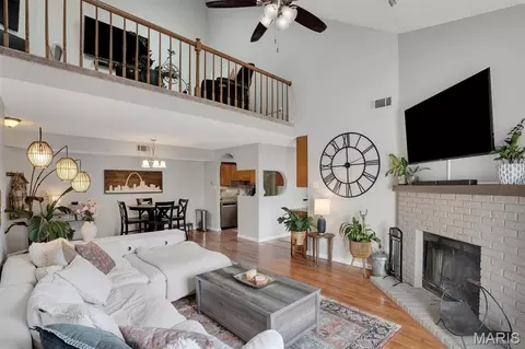 338 Shirley Ridge Dr #338A, Saint Charles, MO 63304