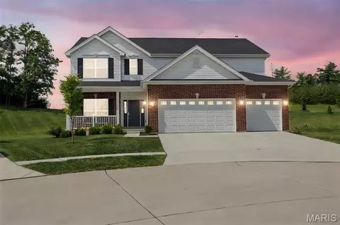 1024 Miremont Dr, Manchester, MO 63011