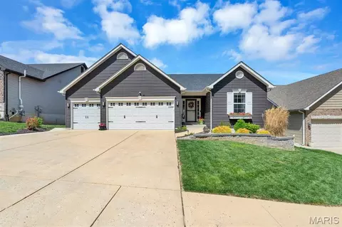 523 Amber Way Ct, Imperial, MO 63052