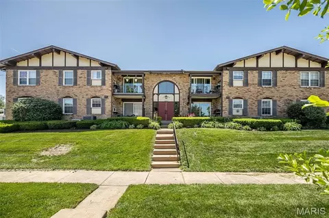 11816 Cresta Verde Dr #D, Saint Louis, MO 63146