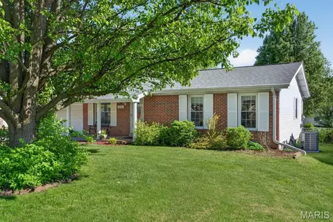 2662 Lido Ln, Saint Louis, MO 63129