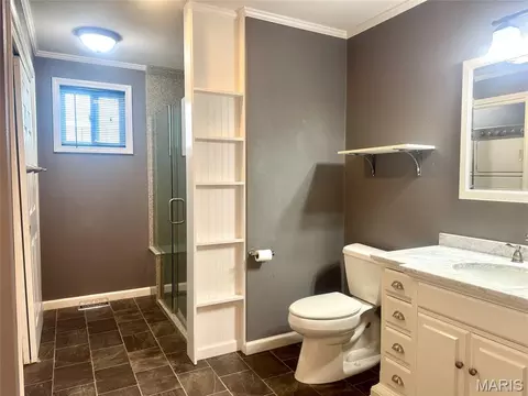 Bath - 27464 327th Ave, La Grange, MO 63448 photo 1 of 2