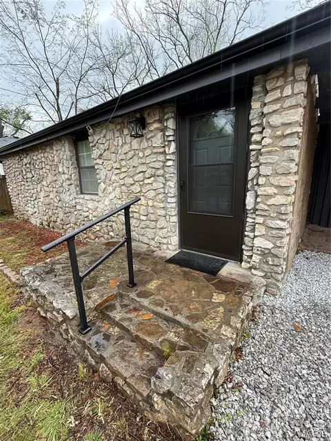Exterior - 3053 W Grand, Springfield, MO 65802 photo 11 of 12