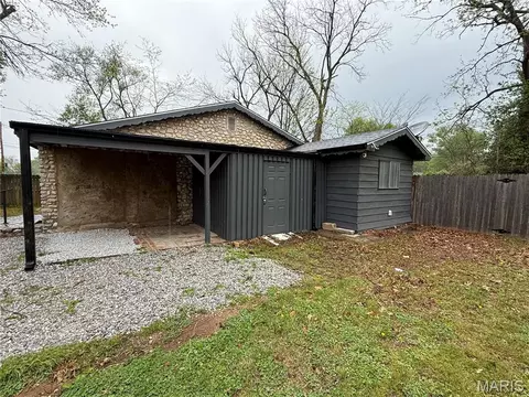 Exterior - 3053 W Grand, Springfield, MO 65802 photo 10 of 12