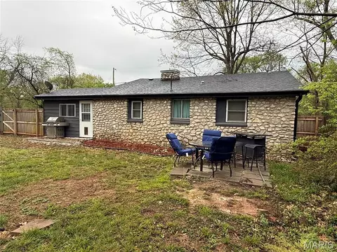 Exterior - 3053 W Grand, Springfield, MO 65802 photo 3 of 12