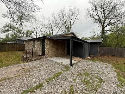 Exterior - 3053 W Grand, Springfield, MO 65802 photo 9 of 12