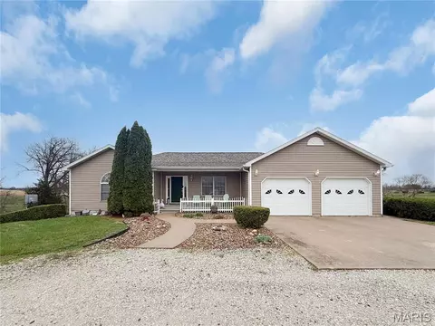26253 State Highway 6, Maywood, MO 63454