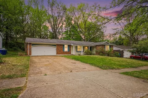 4340 Tanglebrook Dr, Black Jack, MO 63033