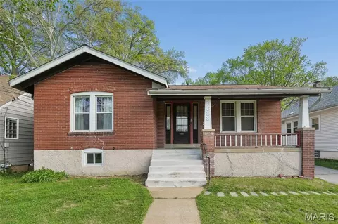 8623 Forest Ave, Saint Louis, MO 63114