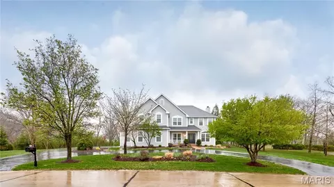 1008 Sheffield Forest Dr, Wildwood, MO 63021
