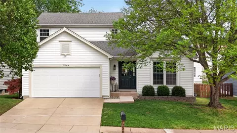 2564 Hidden Meadow Ln, Ballwin, MO 63021