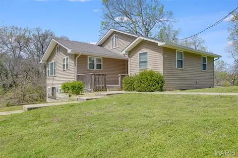 7851 N Illinois St, Caseyville, IL 62232