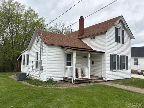 227 S State Highway 47, Warrenton, MO 63383