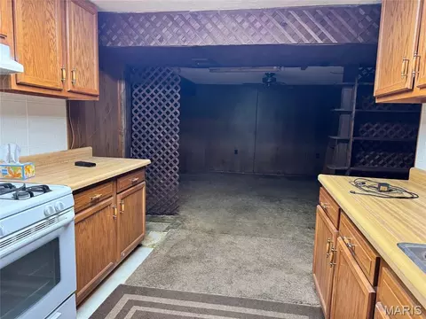 Kitchen - 914 S Walnut St, Gerald, MO 63037 photo 7 of 8