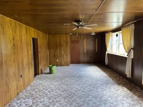 Living - 914 S Walnut St, Gerald, MO 63037 photo 7 of 7