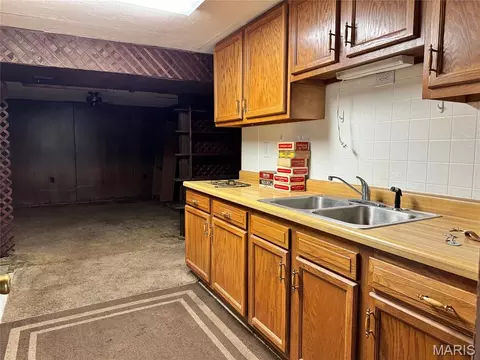 Kitchen - 914 S Walnut St, Gerald, MO 63037 photo 6 of 8