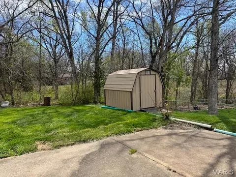Exterior - 914 S Walnut St, Gerald, MO 63037 photo 6 of 10