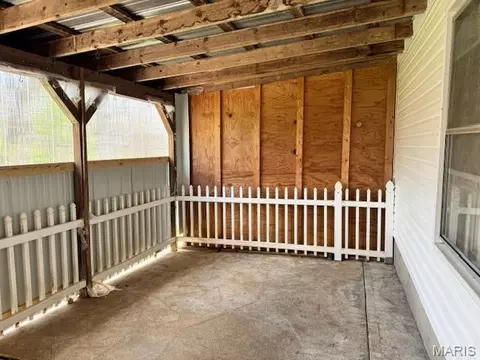 Exterior - 914 S Walnut St, Gerald, MO 63037 photo 3 of 10