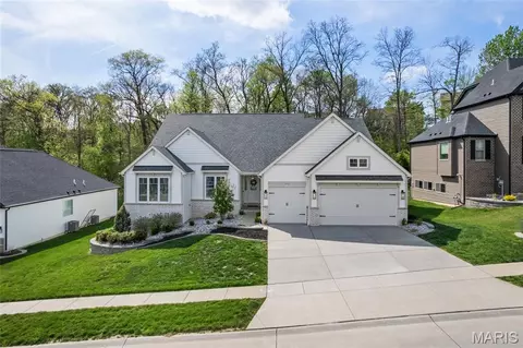 171 Wyndgate Valley Dr, Lake Saint Louis, MO 63367