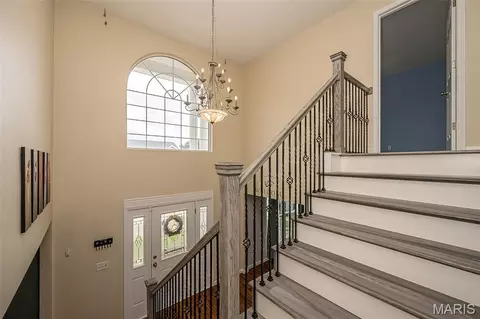 Entry Way - 2805 Pomme Meadows Dr, Arnold, MO 63010 photo 2 of 3