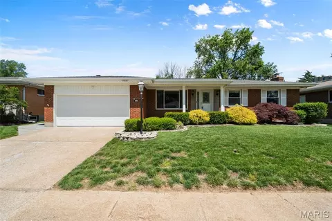 657 Damascus Dr, Saint Louis, MO 63125
