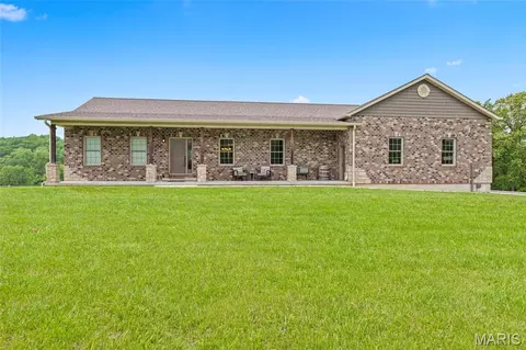 1516 Southridge Dr, Barnhart, MO 63012