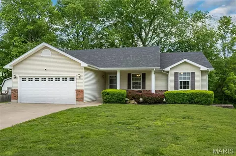 344 Fourbush Ct, Winfield, MO 63389