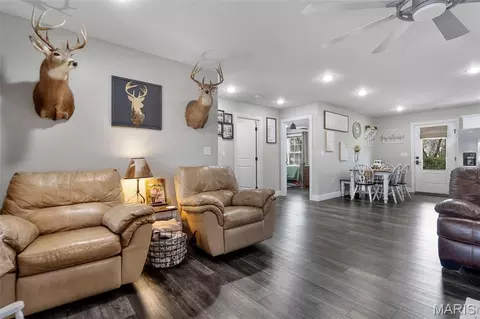 Entry Way - 214 Gladiola St, Jackson, MO 63755 photo 1 of 3