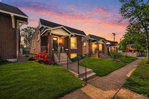 5034 Ray Ave, Saint Louis, MO 63116