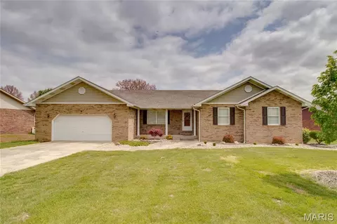 1409 Elmwood Dr, Alton, IL 62002