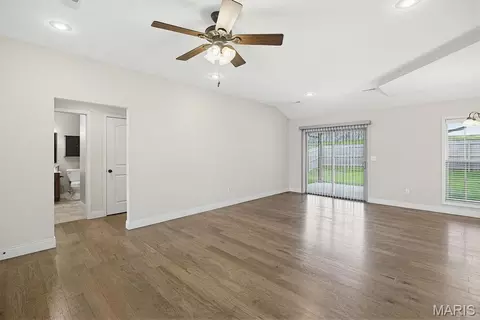 Living - 330 Briar Crest Dr, Jackson, MO 63755 photo 1 of 4