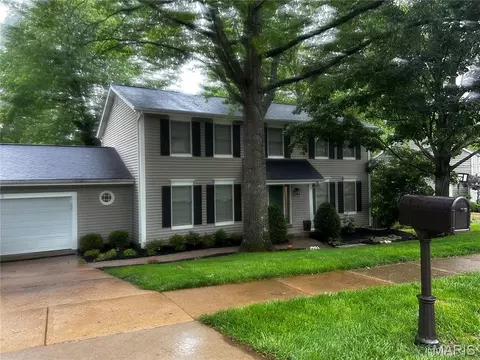 2143 Park Forest Dr, Chesterfield, MO 63017
