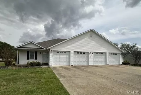 1110 State Hwy Ad #A & B, Dexter, MO 63841