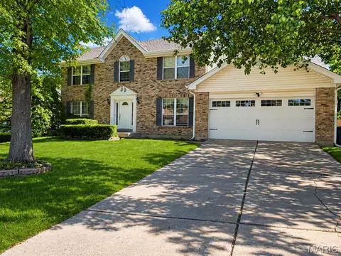 1132 Running Waters Dr, Saint Charles, MO 63304