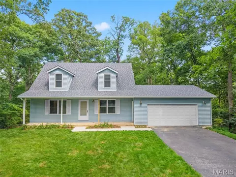 14 Carriage Hills Ct, Cedar Hill, MO 63016